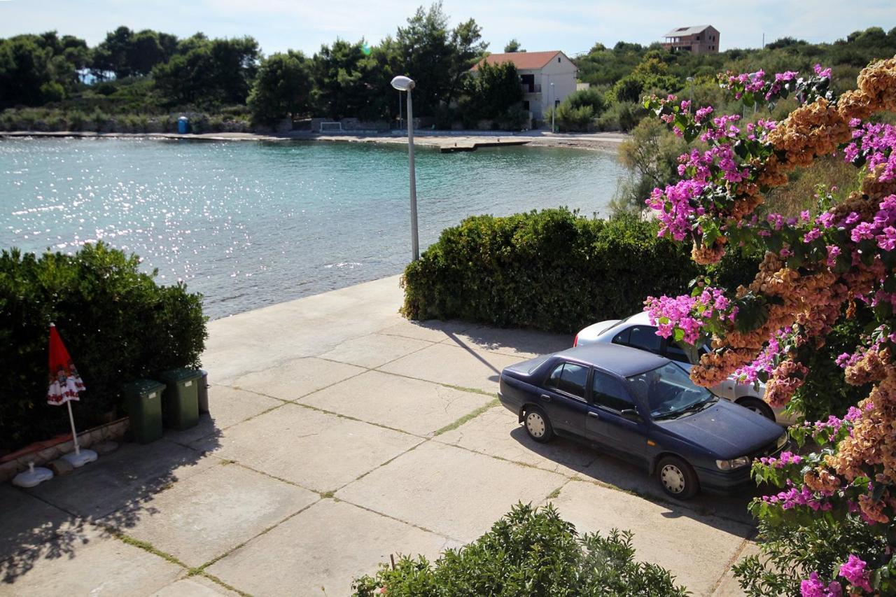 Apartments And Rooms By The Sea Sucuraj, Hvar - 4029 Екстериор снимка