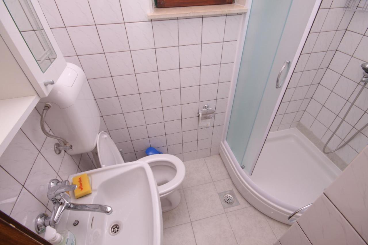 Apartments And Rooms By The Sea Sucuraj, Hvar - 4029 Екстериор снимка