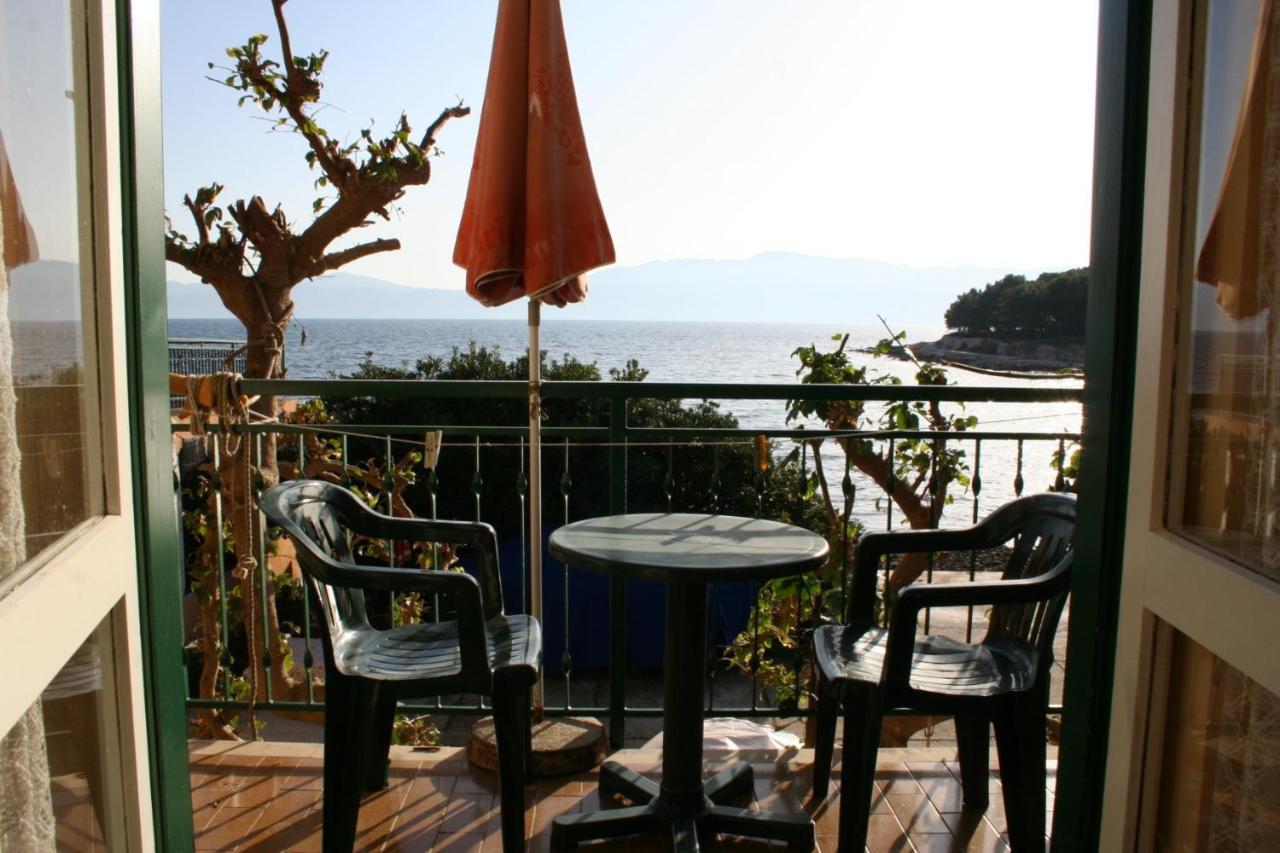 Apartments And Rooms By The Sea Sucuraj, Hvar - 4029 Екстериор снимка