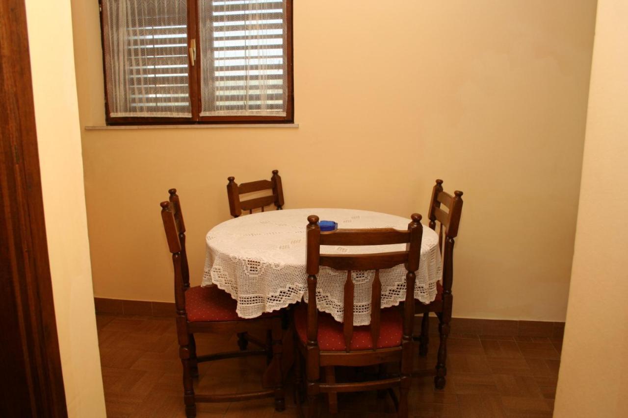 Apartments And Rooms By The Sea Sucuraj, Hvar - 4029 Екстериор снимка